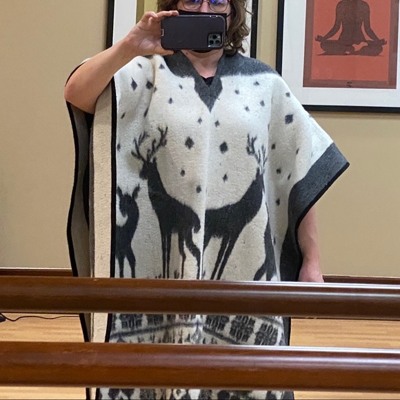 Classic Alpaca wool Poncho from Peru - unisex - Picture 2 of 6